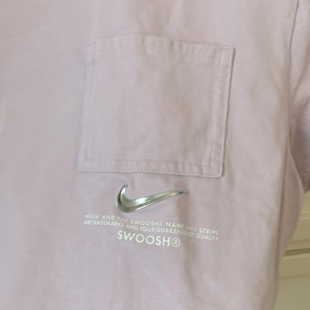 cropped nike tee